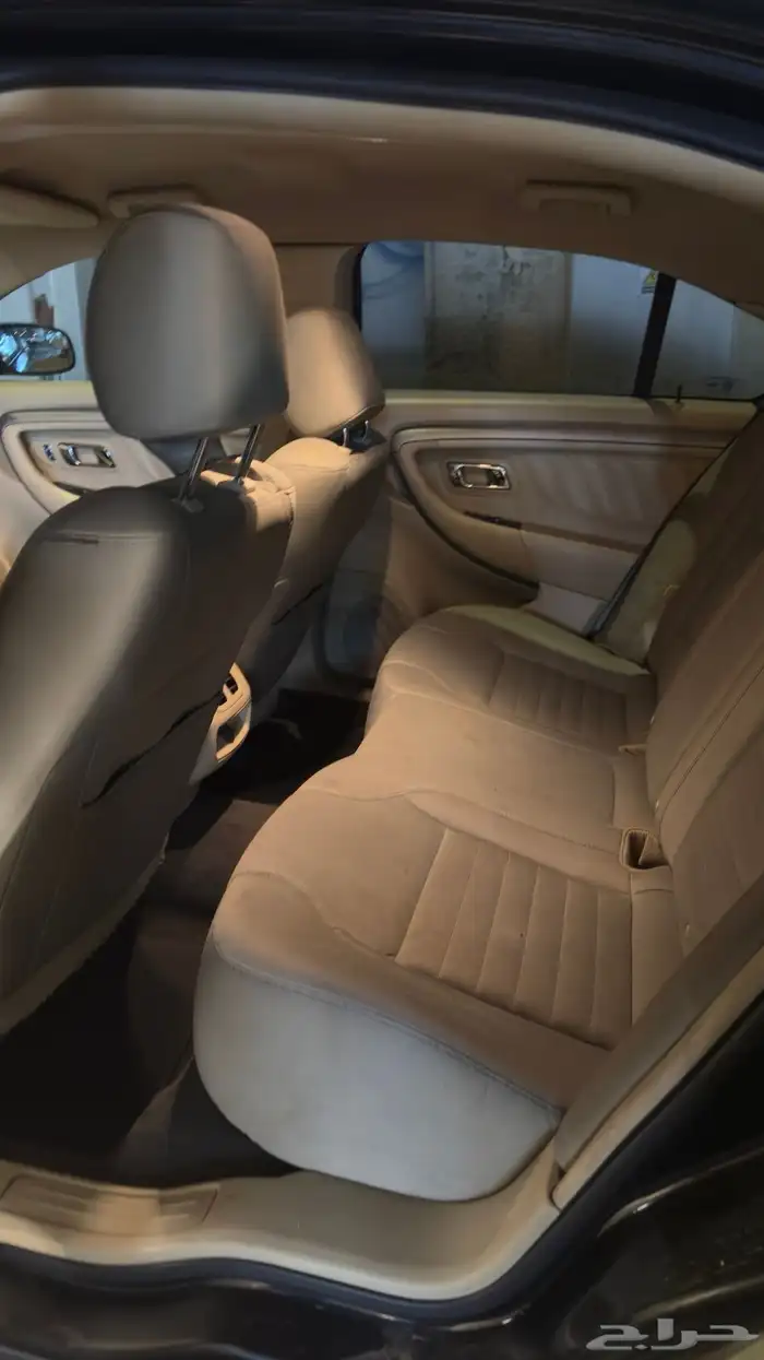 للبيع فورد تورس 2014 لون اسود 17