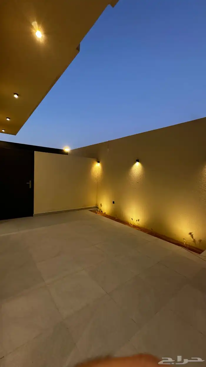 للبيع فلل بحي الحزم 7