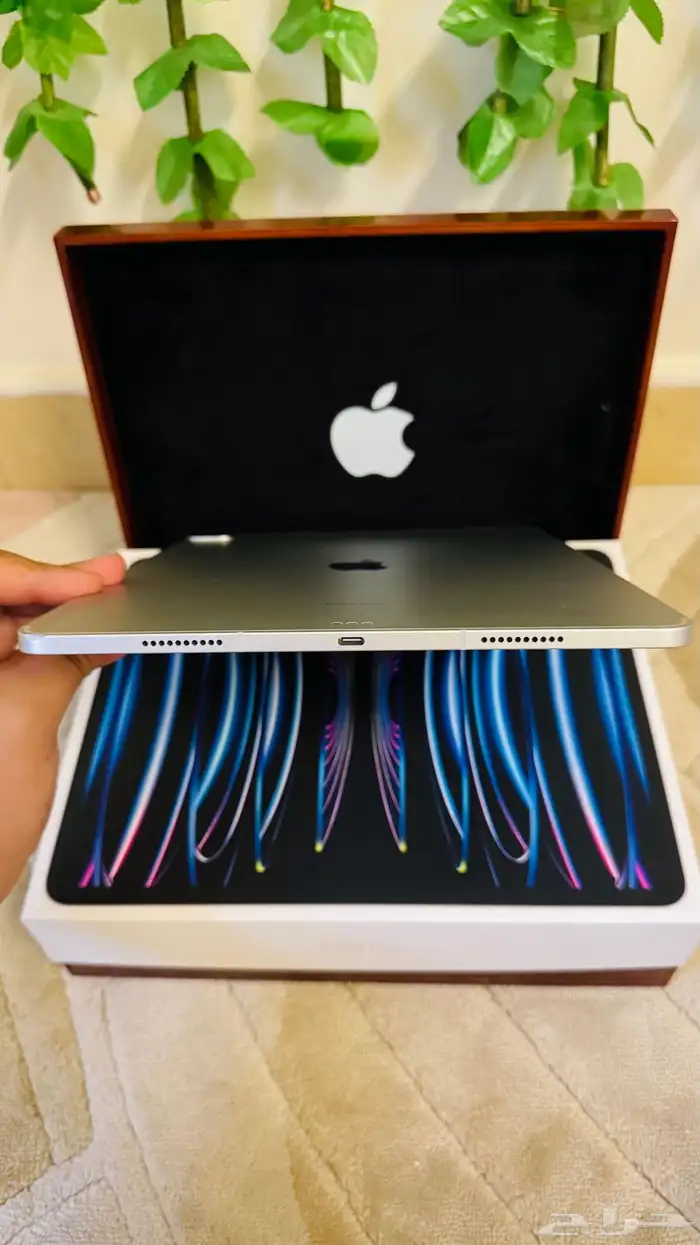 ايباد برو M2 شبه جديد ماشاءالله 4