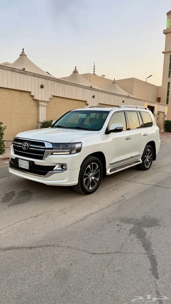 لاندكروزر 2020 تورنق ممشى قليل 0