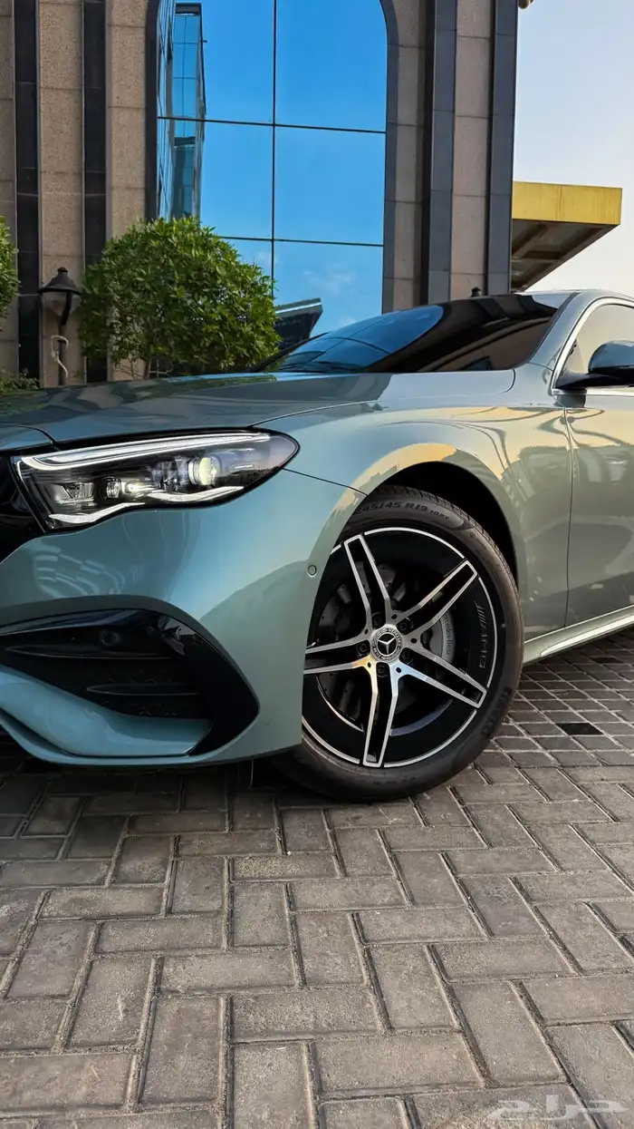 مرسيدس اي 300 2024 فل 1