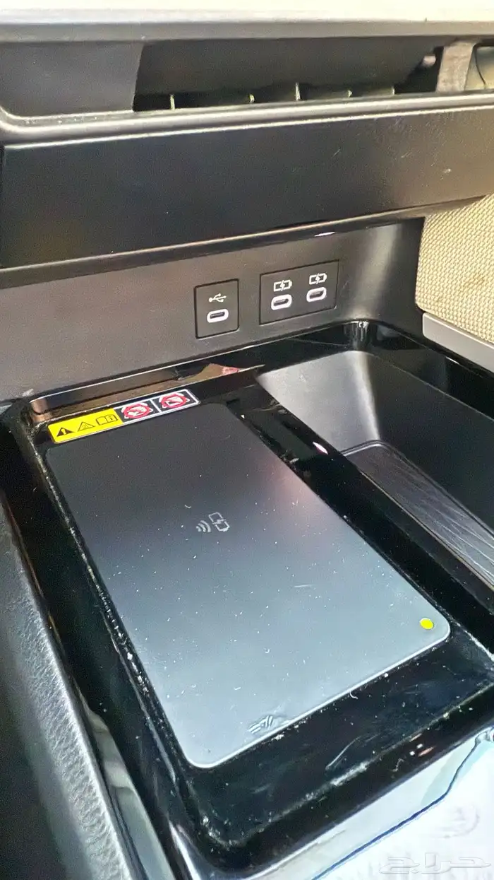 للبيع كامري 2025 LE بنزين - عداد 30 الف 30