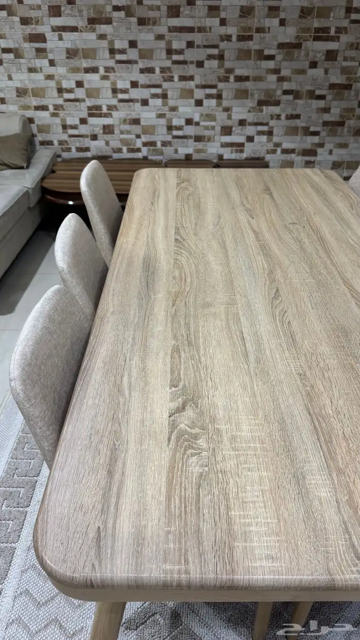 طاولة طعام 1