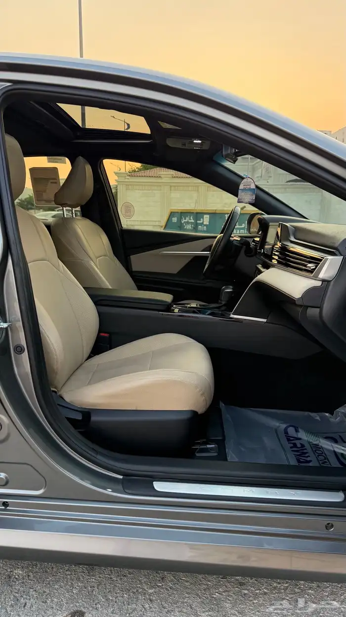 للبيع كامري 2025 LE بنزين - عداد 30 الف 29