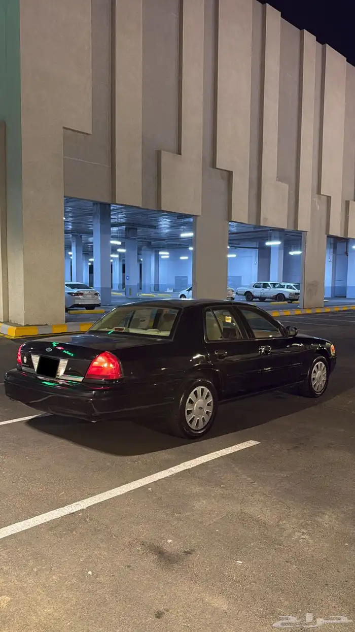 فورد فكتوريا بوليسي 2011 2