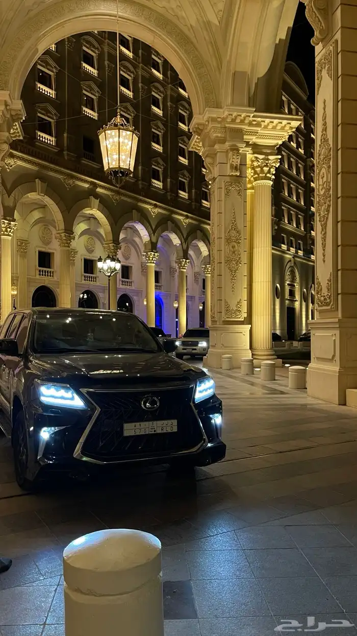 للبيع جيب لكزس مرهم بسعر طيب 9