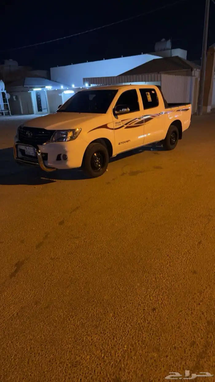 هايلكس غمرتين ماشيه183نضيفه حد 81 الف 0