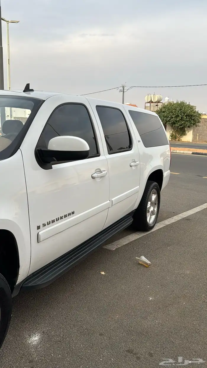 للبيع  شيفروليه تاهو 2007 LTZ   اللون أبيض   دبل 25