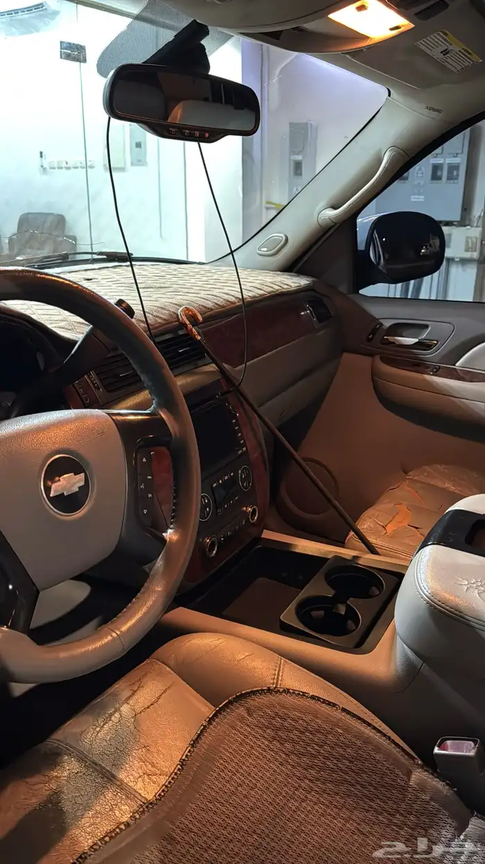 للبيع  شيفروليه تاهو 2007 LTZ   اللون أبيض   دبل 10