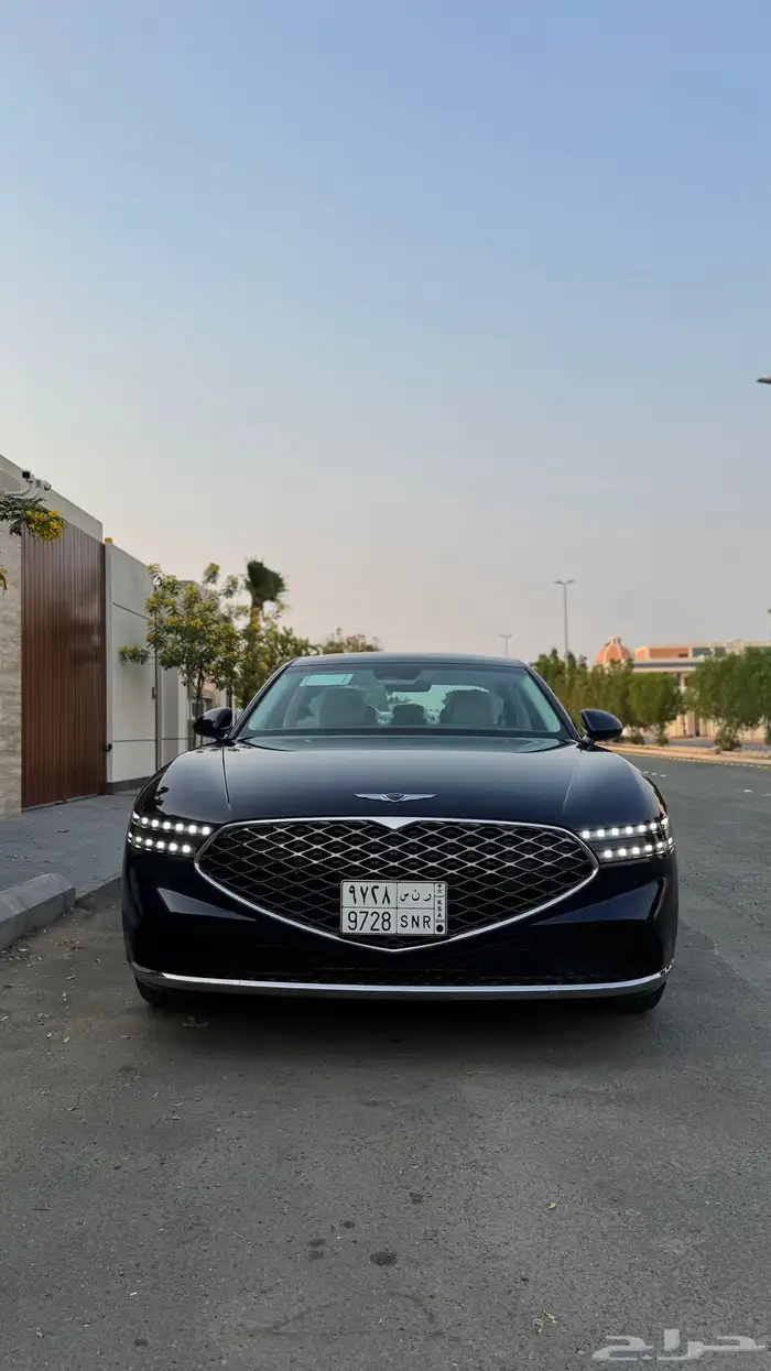 2025 جينيسس G90 2