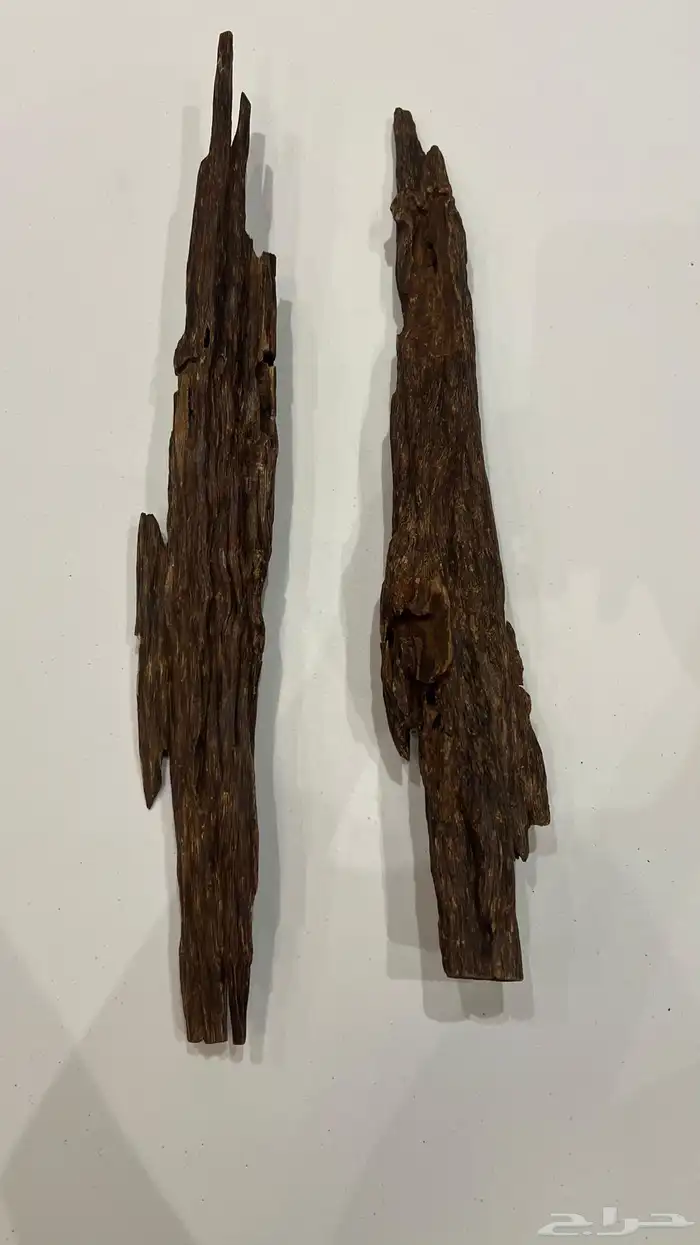 عود هندي قديم كسرتين كبيرة الوزن 600 جرام. 3