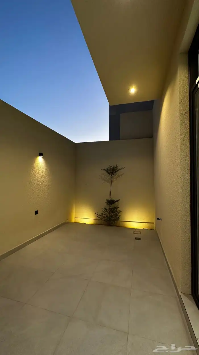 للبيع فلل بحي الحزم 12