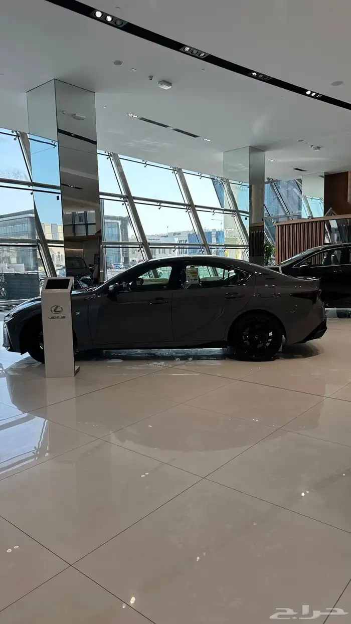 لكزس is350f بلاك ادشن 2025 8