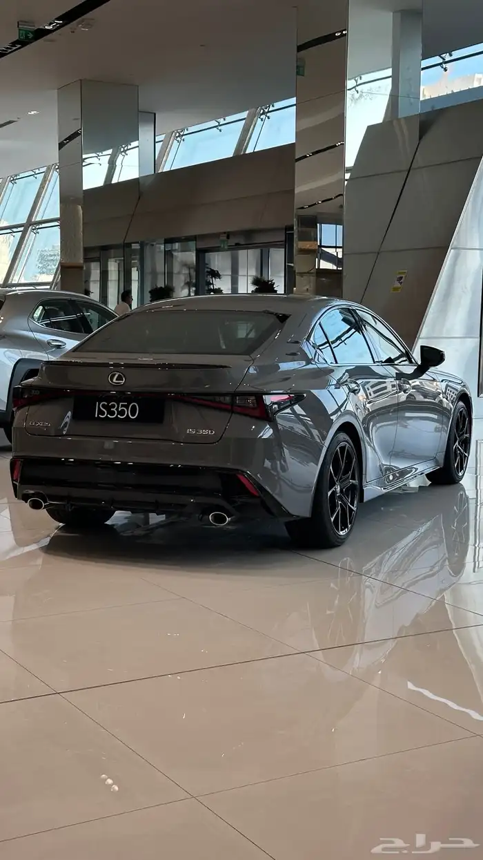 لكزس is350f بلاك ادشن 2025 4