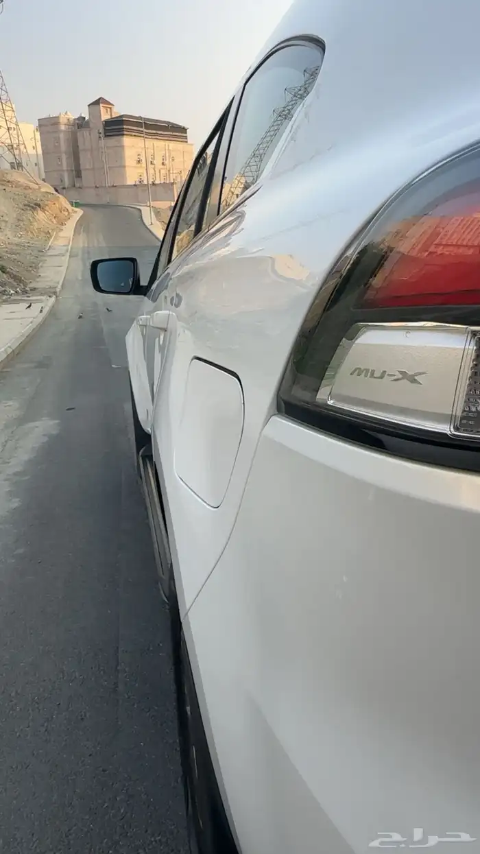 ايسوزو MUX (دبل) 2023 فل كامل ( بحالة الوكالة ) خالي من الرش 23