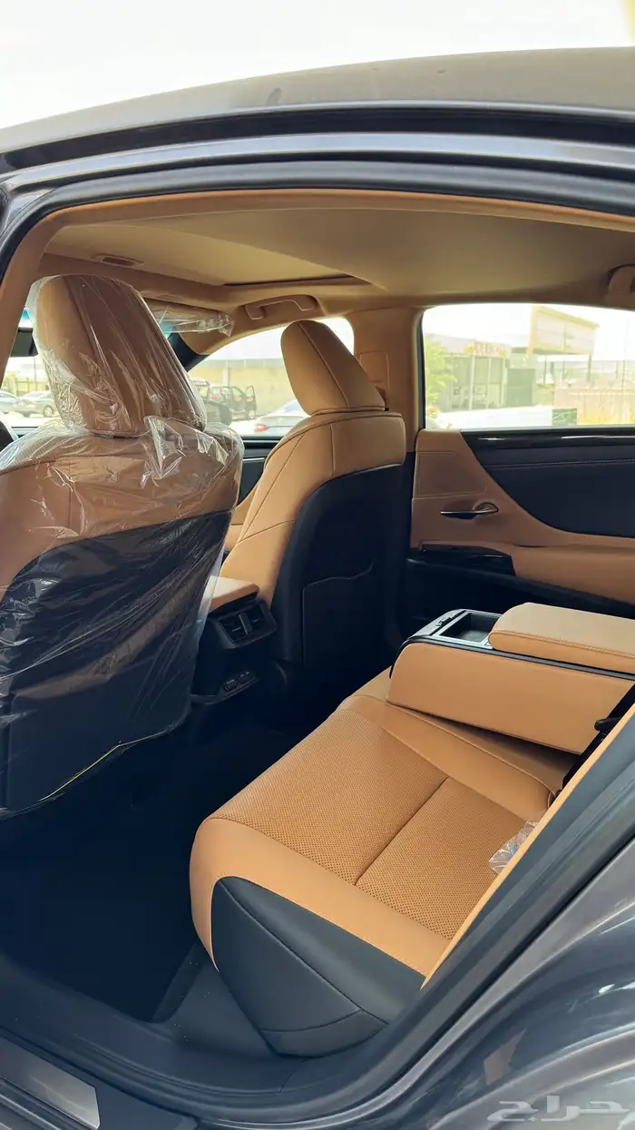 لكزس ES250 2025 بنزين AA سعودي 4 سلندر جميع الالوان باقل سعر 4