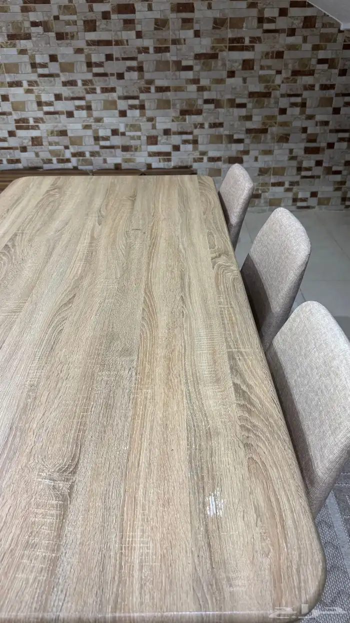 طاولة طعام 2