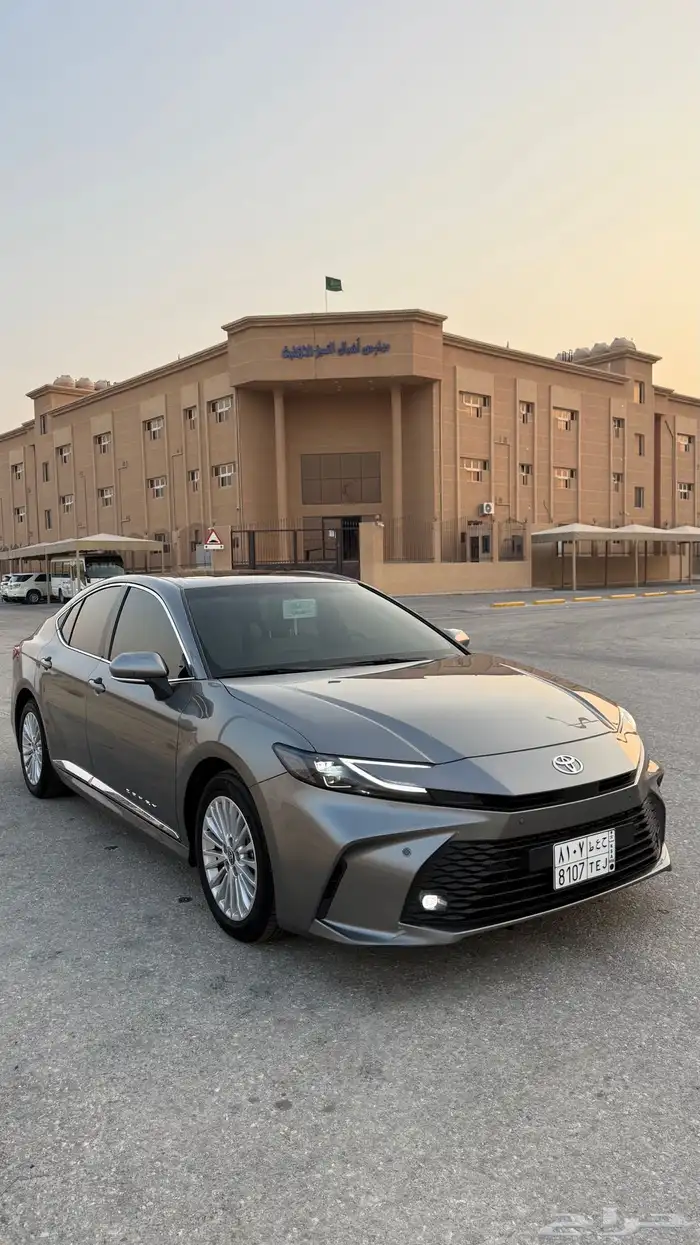 للبيع كامري 2025 LE بنزين - عداد 30 الف 14