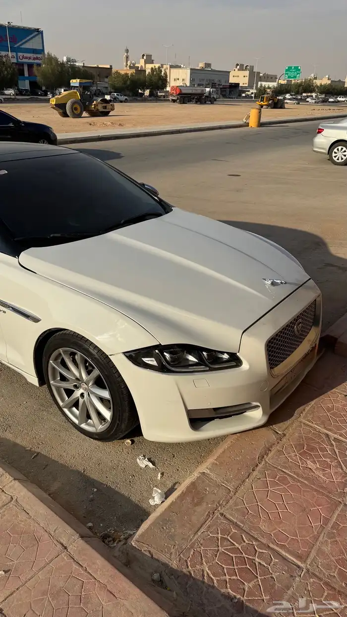 للبيع جاكور XJ 2016 4