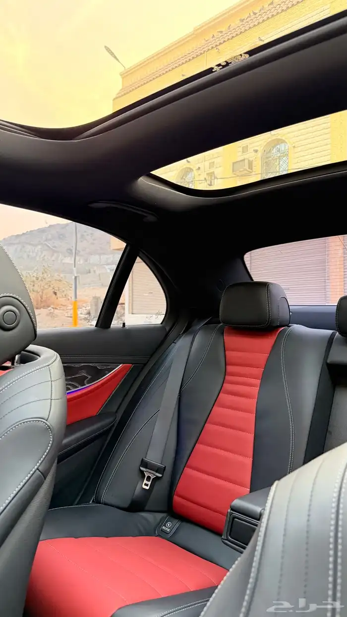 مرسيدس E350 AMG 2021 ( بنزين ) بحالة الوكالة 23