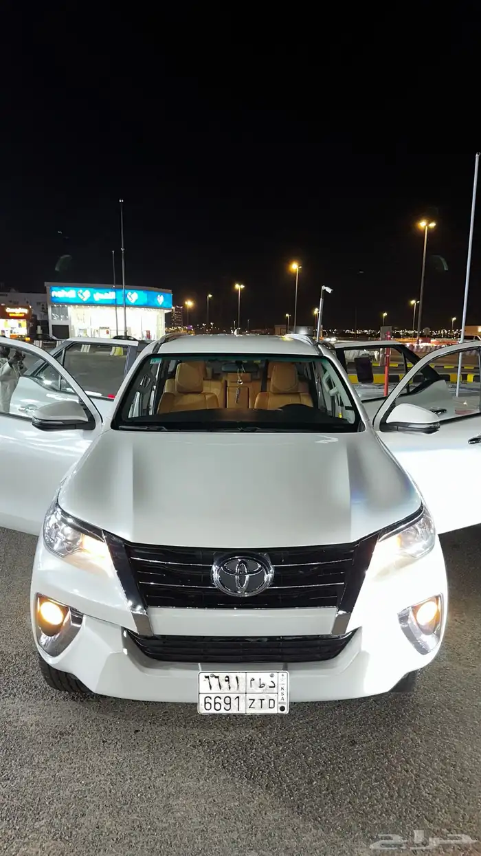 فورتشنر 2019 V6 نظيف ع الشرط 3