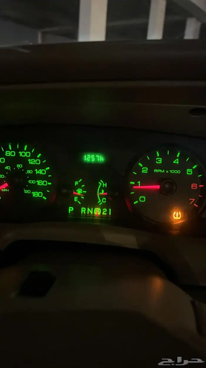 فورد فكتوريا 2011 12