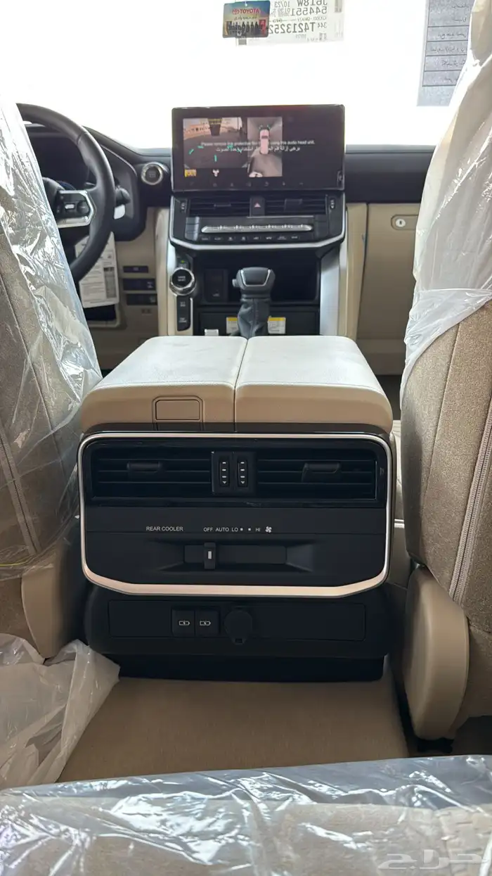 تويوتا لاندكروزر GXR3 بنزين 2026 11