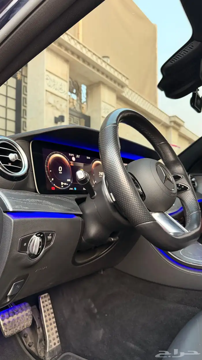 مرسيدس E350 AMG 2021 ( بنزين ) بحالة الوكالة 13