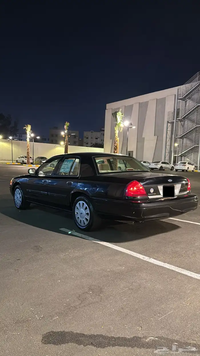 فورد فكتوريا بوليسي 2011 3