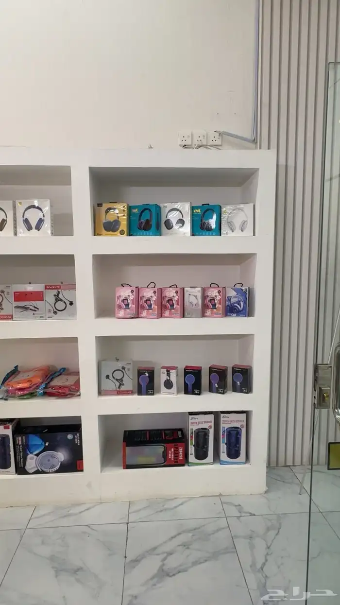 محل جوالات للتقبيل المحاله 18