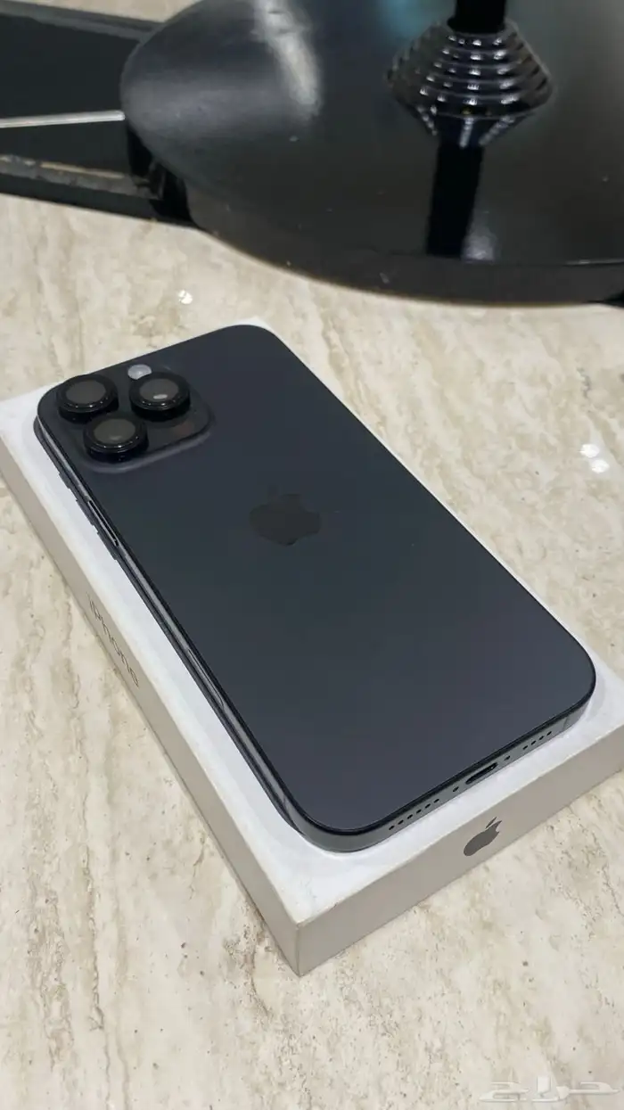 ايفون 16 برو ماكس تتانيوم اسود 0