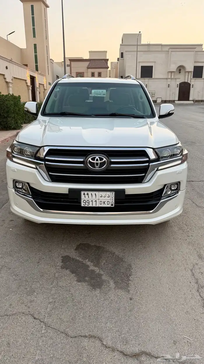 لاندكروزر 2020 تورنق ممشى قليل 1