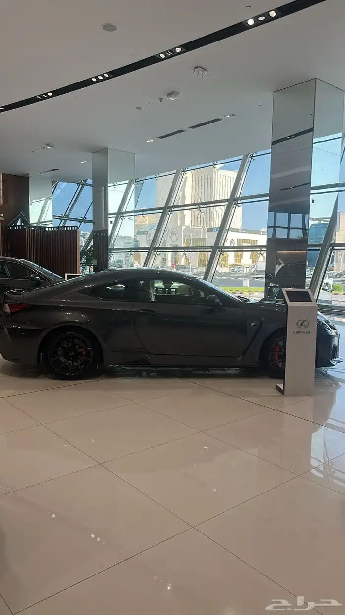 لكزس is350f بلاك ادشن 2025 18