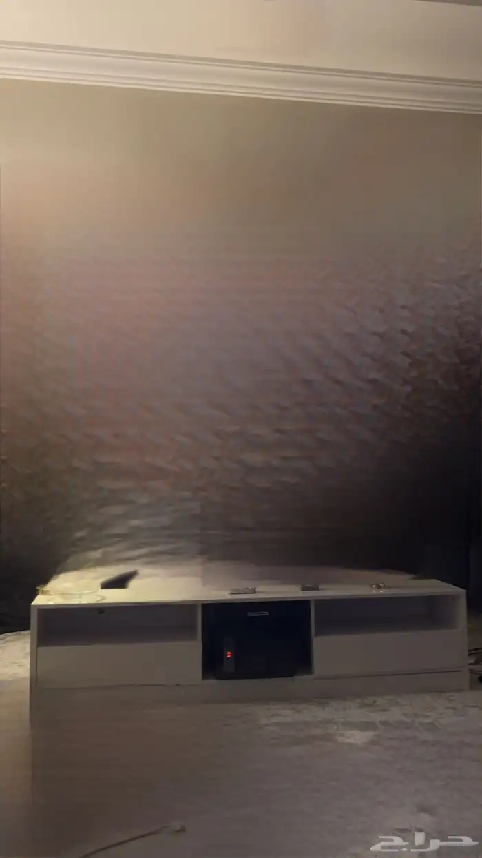 طاولة شاشة مستخدمة للبيع 0