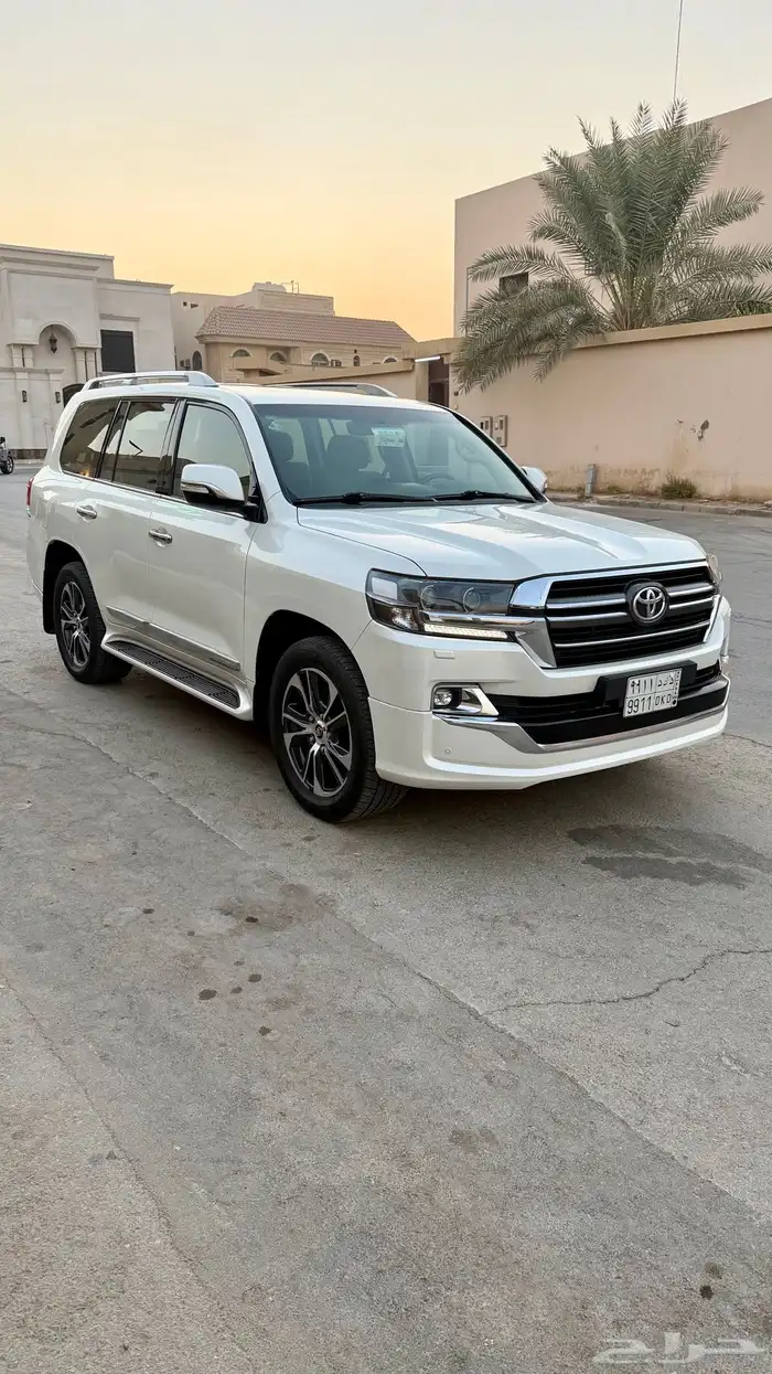 لاندكروزر 2020 تورنق ممشى قليل 2