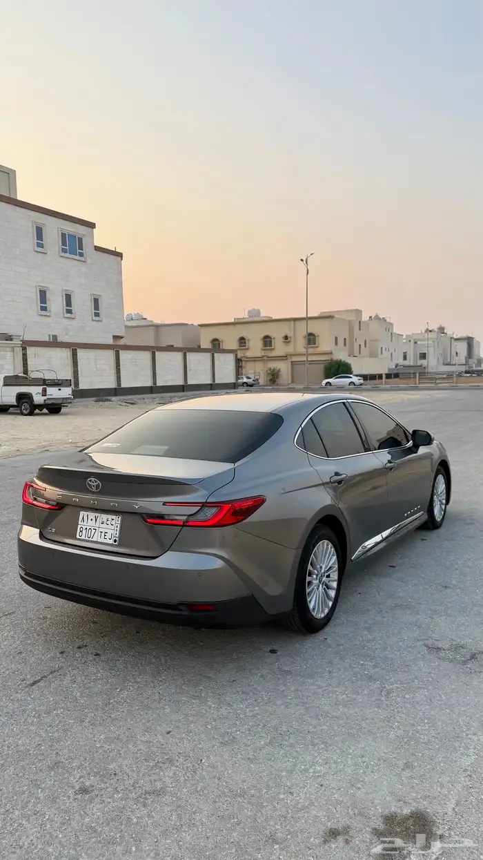للبيع كامري 2025 LE بنزين - عداد 30 الف 6
