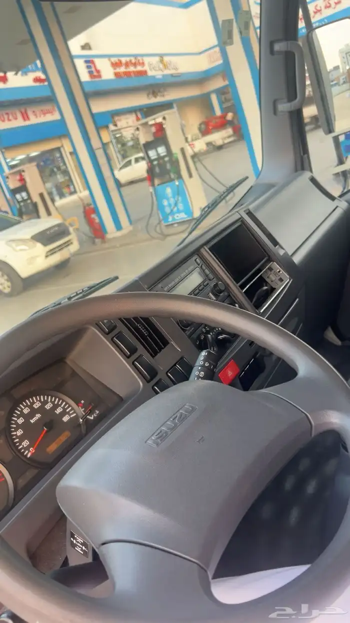 ثلاجة ايسوزو 2022 15