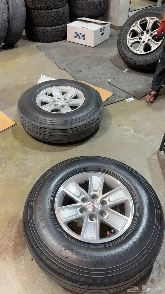 بوالين ماكسس 900 17 وجنوط كويتيات 17 2