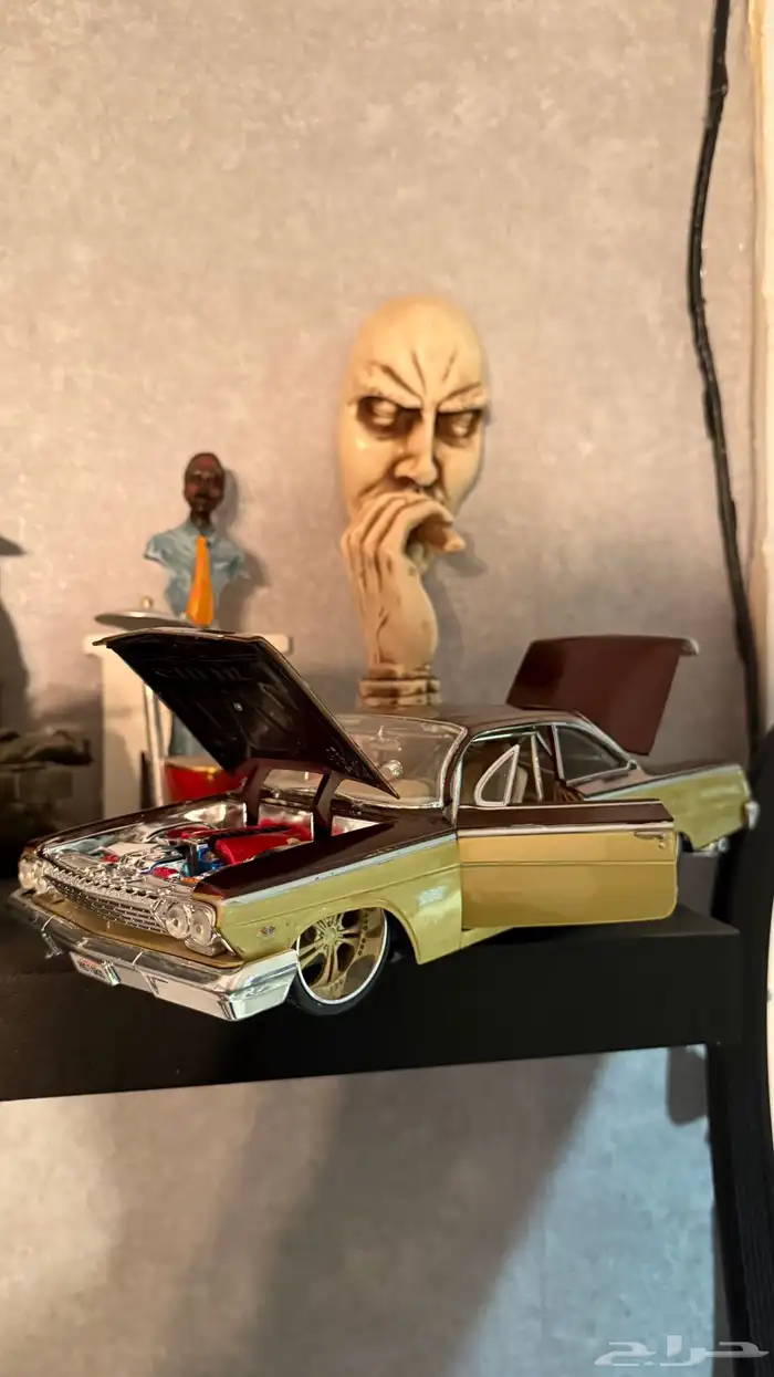 مجسم سيارة كلاسيك حديد 3