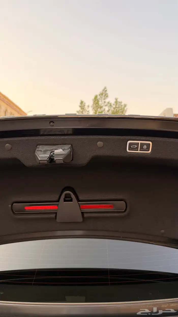 ازيرا 2023 ( بنزين 6V ) فل كامل بحالة الوكالة 29