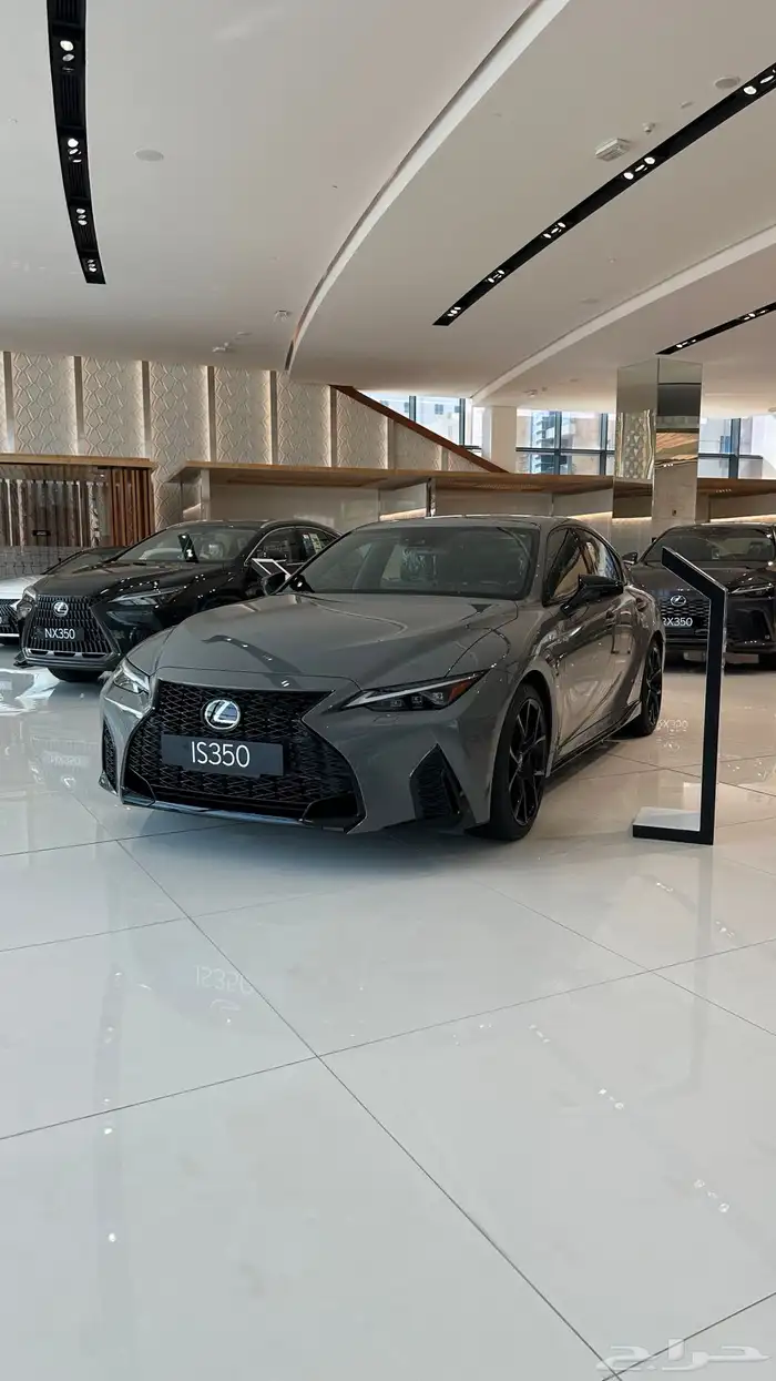 لكزس is350f بلاك ادشن 2025 11