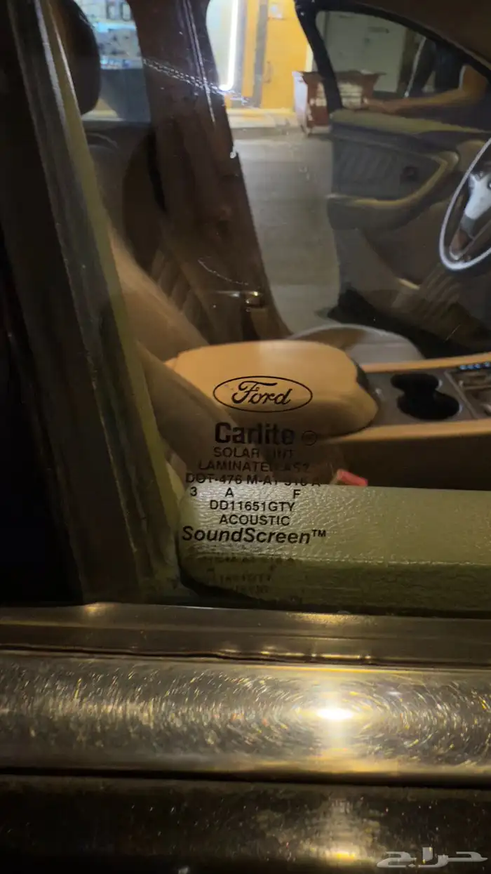 للبيع فورد تورس 2014 لون اسود 21