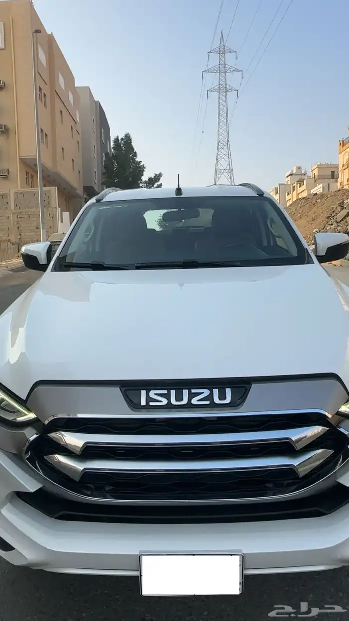 ايسوزو MUX (دبل) 2023 فل كامل ( بحالة الوكالة ) خالي من الرش 10