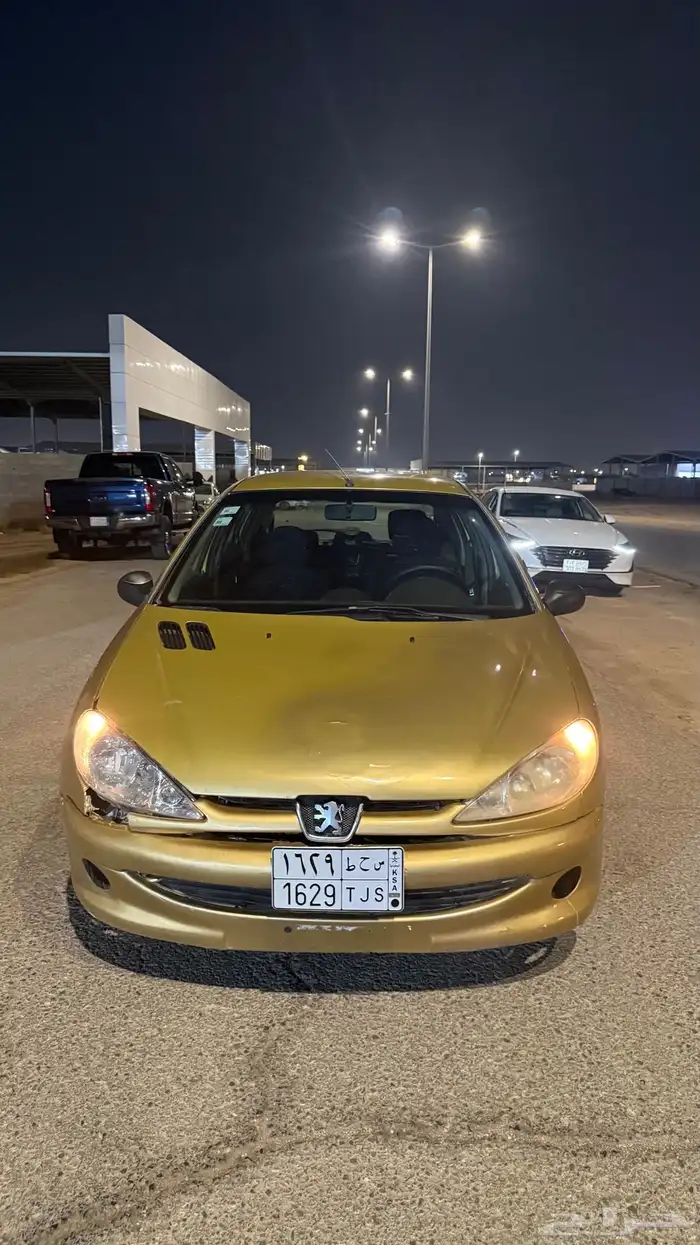 للبيع بيجو 2003 4