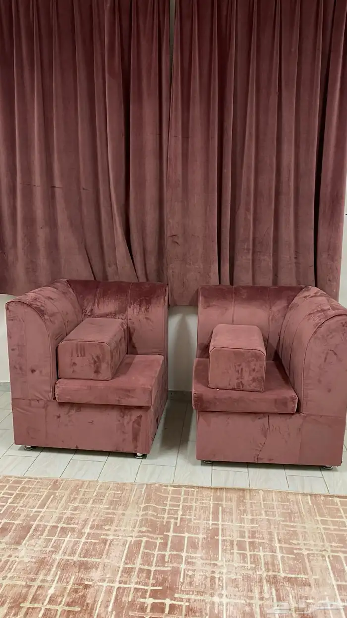 قطعة كنب مع ستارة مع سجاد تركي 4