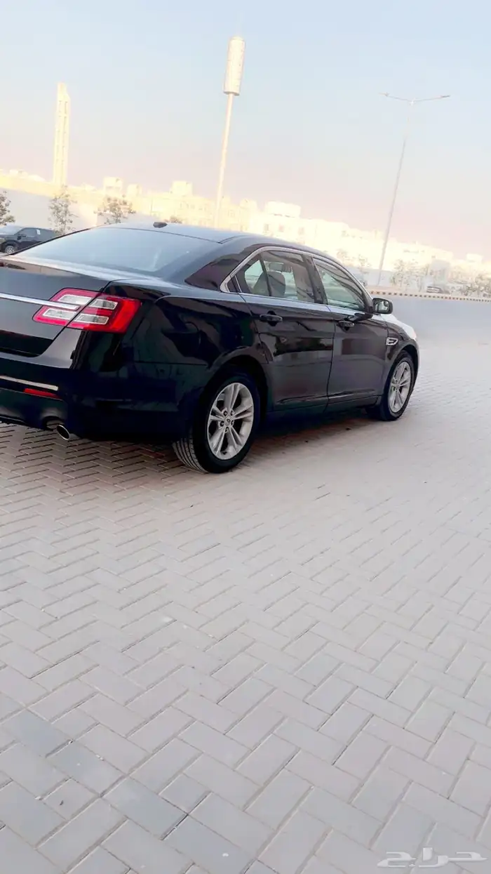 فورد تورس مديل 2014 نظيف 3