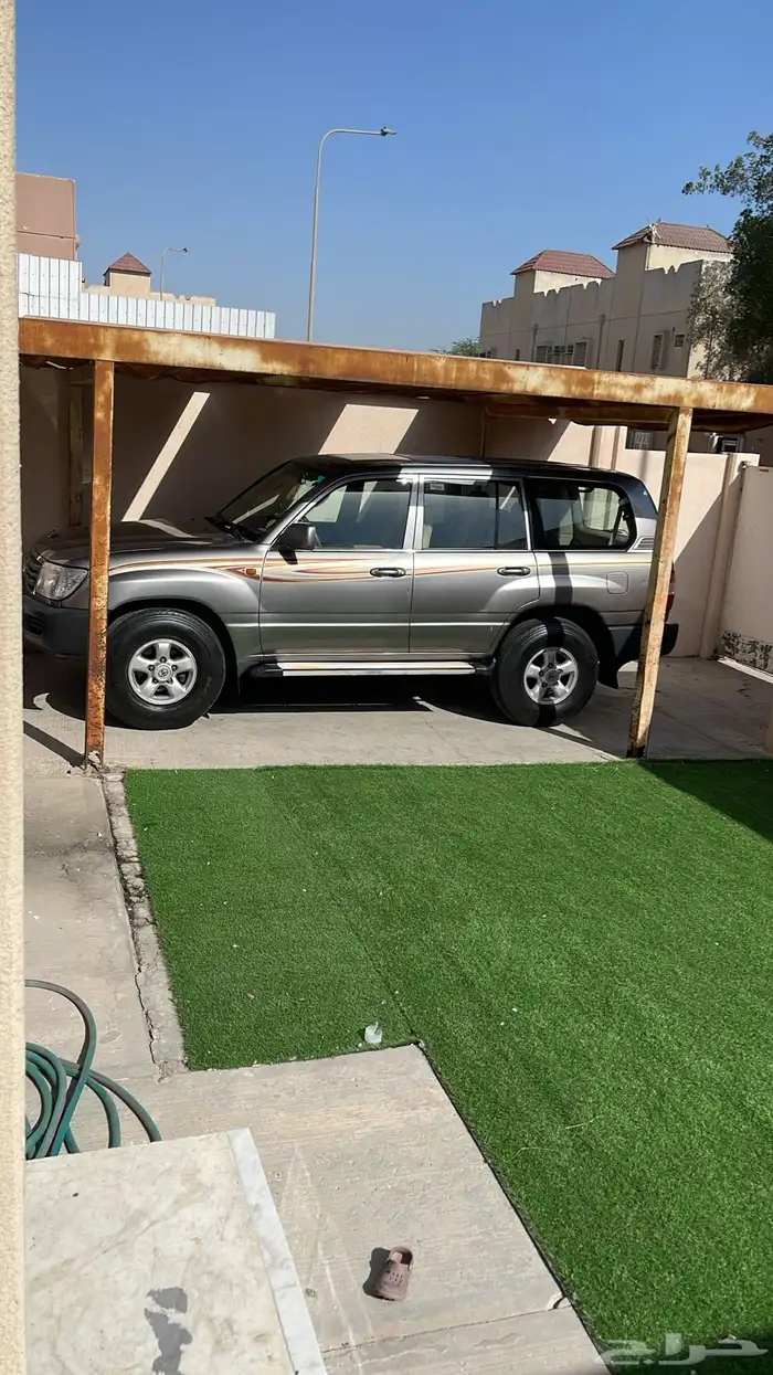 جيب لاندكروزر 2006 3