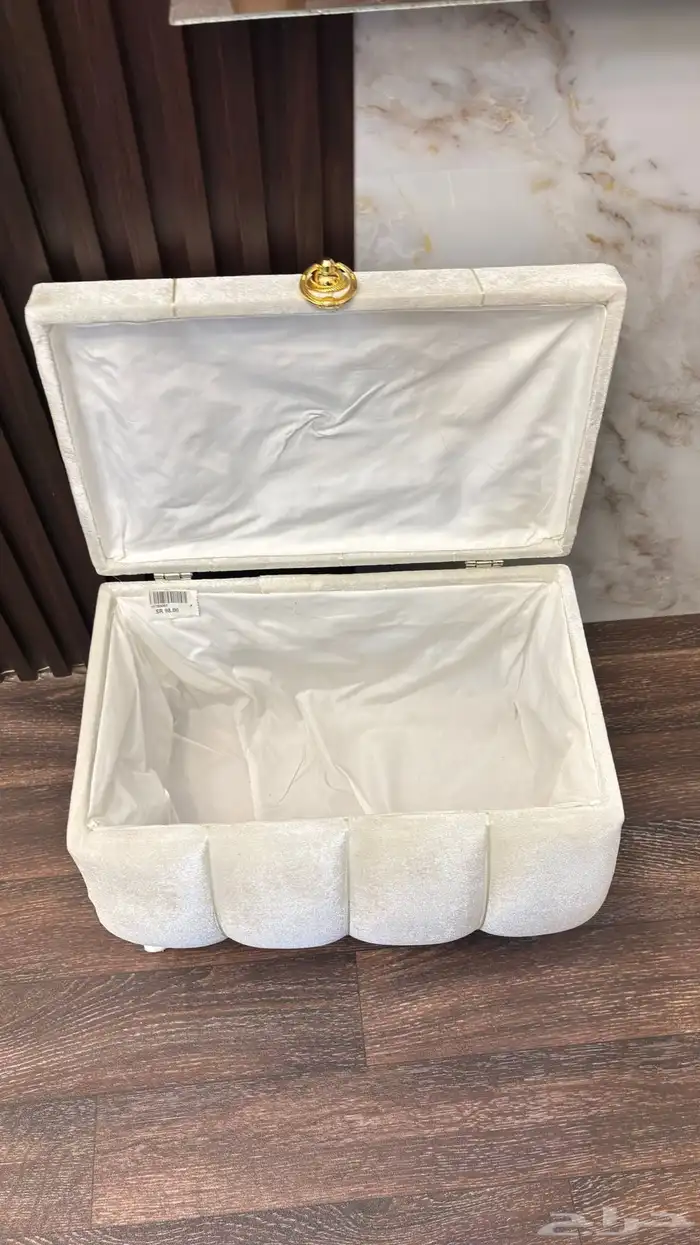 صندوق صغير والاستاند العقود كلو ب 160 ريال 1