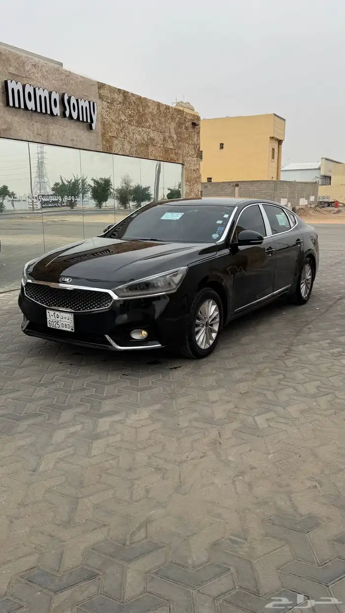 للبيع كيا كدنزا مديل 2017 32