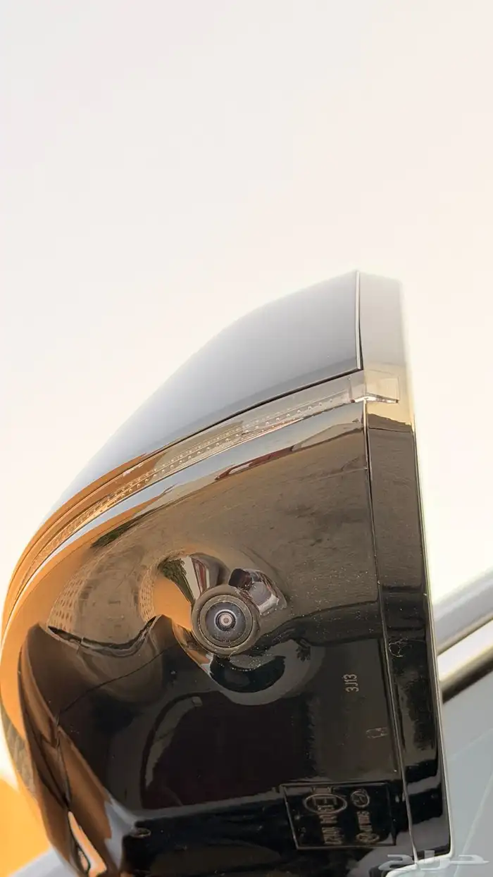 ازيرا 2023 ( بنزين 6V ) فل كامل بحالة الوكالة 7